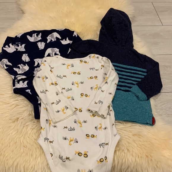 Geoege, Child of Mine & Old Navy Long-Sleeve Bundle in White/Blue/Teal 12-18M - Picture 12 of 12